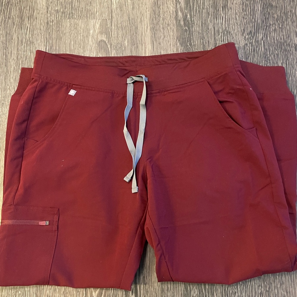 Burgundy jogger figs size medium